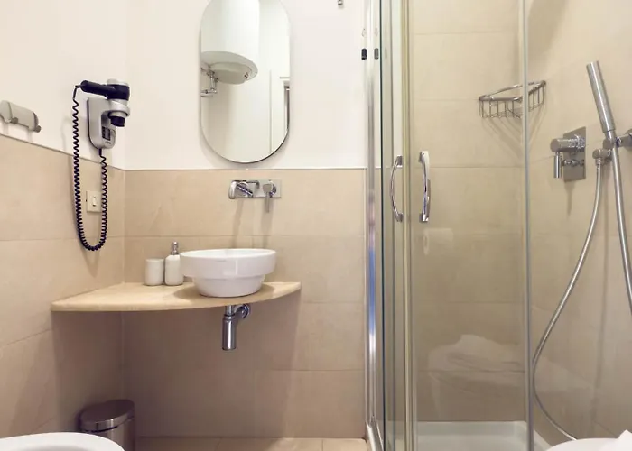 Colosseum - Zen 22 Guest house